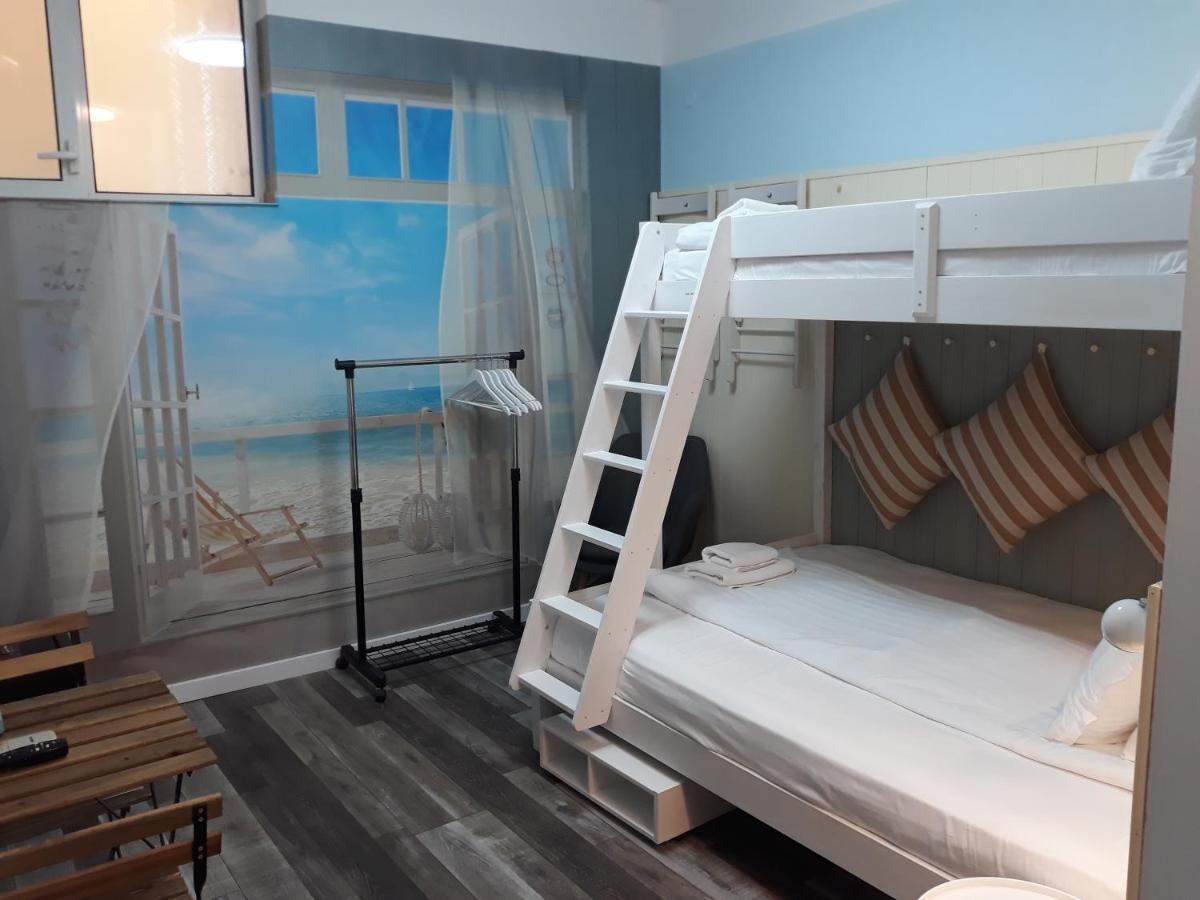 Three Dolphins Hotel With Rooftop Terracе 瓦爾納 客房 照片